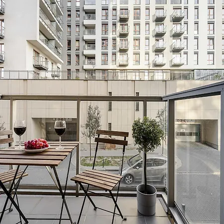 Beautiful Flat With Garage *