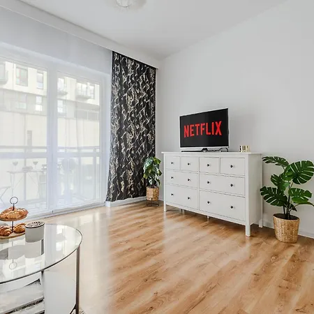 Beautiful Flat With Garage